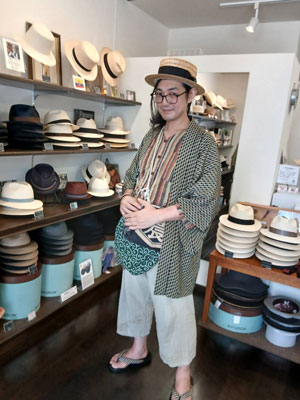 文二郎帽子店のお客様