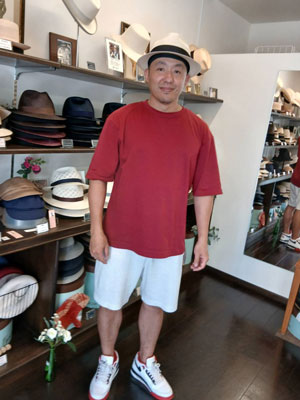 文二郎帽子店のお客様